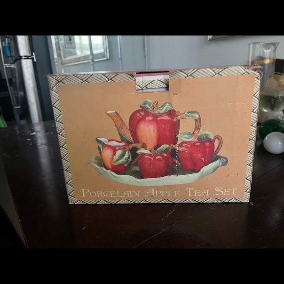 Beautiful Porcelain country tea set . Brand new never used . - Picture 2 of 3